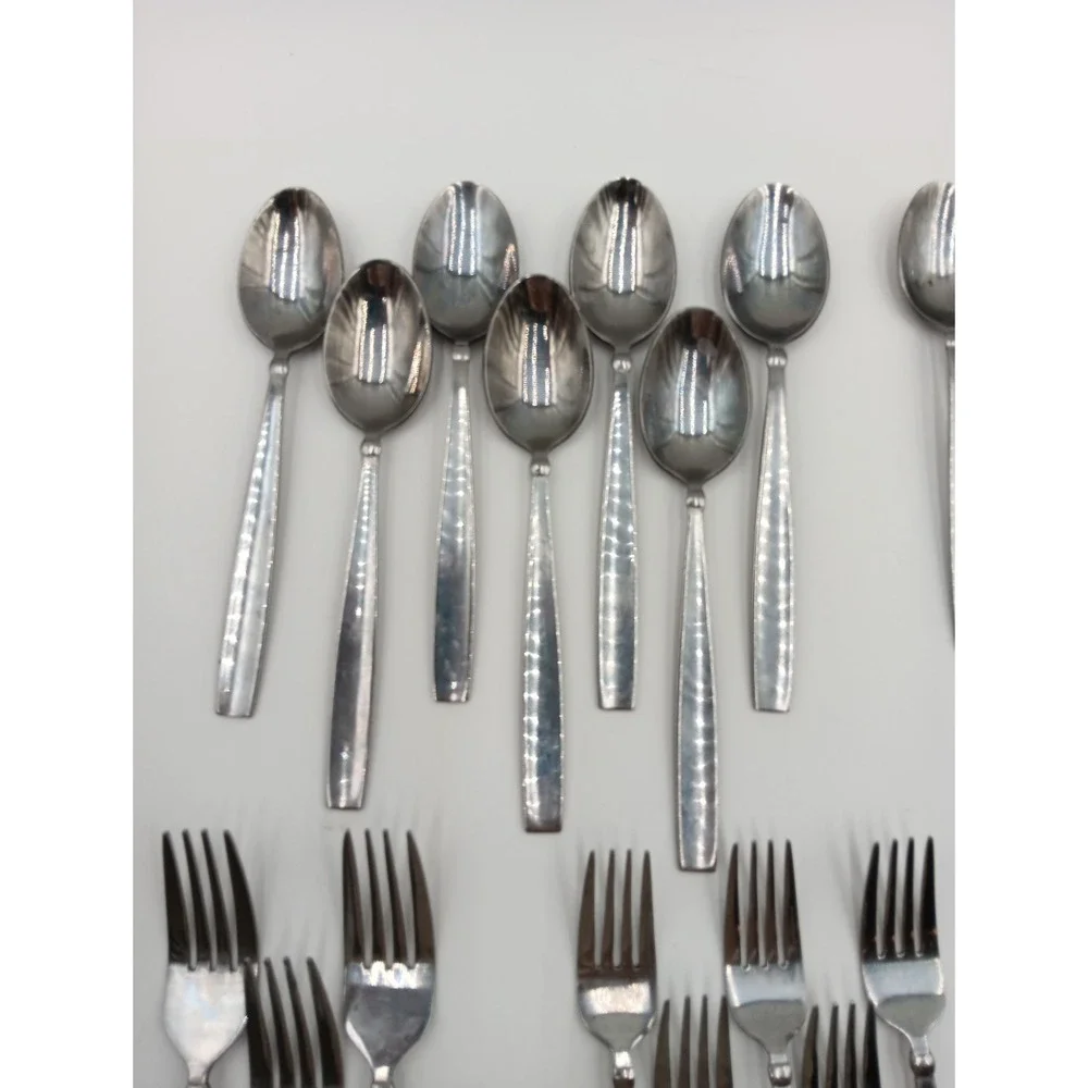 EVERMORE Oneida 34pc Stainless‎ Steel Flatware Forks Knives Spoons Set LOT